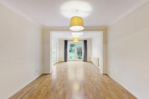 4 bedroom detached house for sale, Meredith Close, Pinner HA5