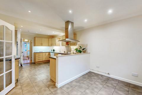 4 bedroom detached house for sale, Meredith Close, Pinner HA5
