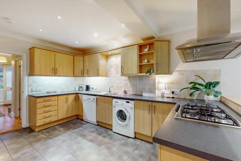 4 bedroom detached house for sale, Pinner, Greater London HA5