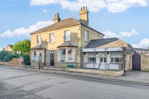 undefined, Cleaver House