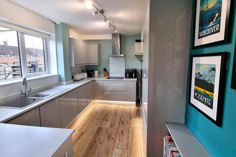 3 bedroom terraced house for sale, Meadow Road, Hemel Hempstead HP3