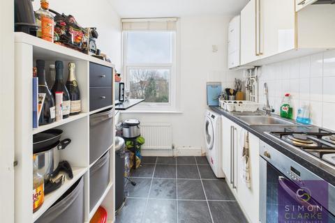 2 bedroom flat to rent, Turle Road, Finsbury Park, N4
