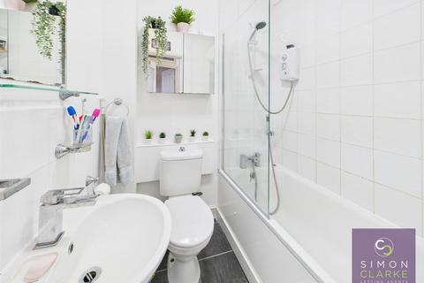 2 bedroom flat to rent, Turle Road, Finsbury Park, N4