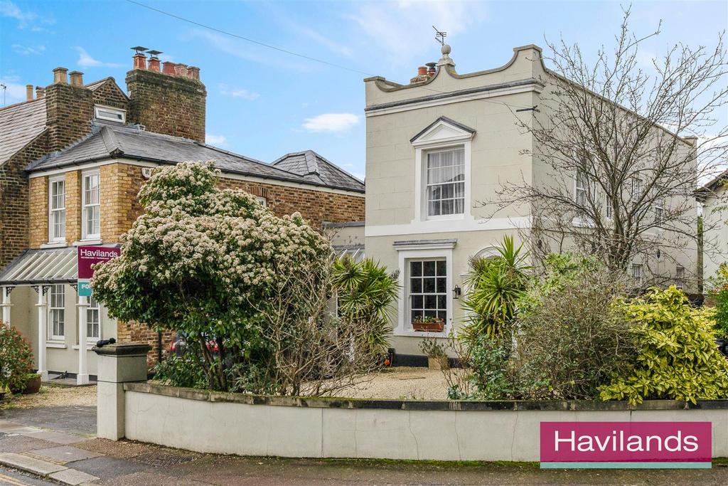 Detached house exterior