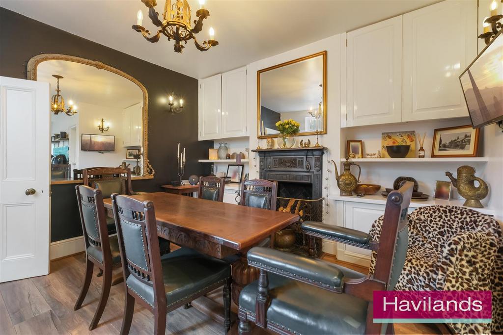 Dining room, fireplace