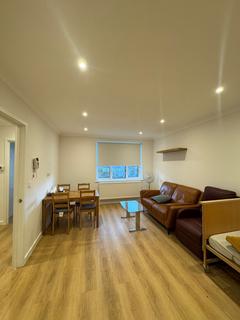 2 bedroom flat for sale, Birnbeck Court, Finchley Road Temple Fortune NW11 6BB