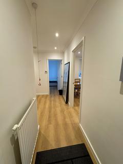2 bedroom flat for sale, Birnbeck Court, Finchley Road Temple Fortune NW11 6BB