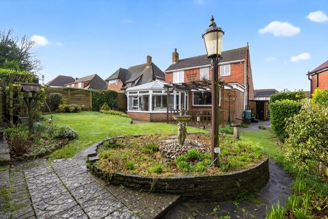 4 bedroom detached house for sale, Hilltop Crescent, Drayton, Portsmouth, PO6