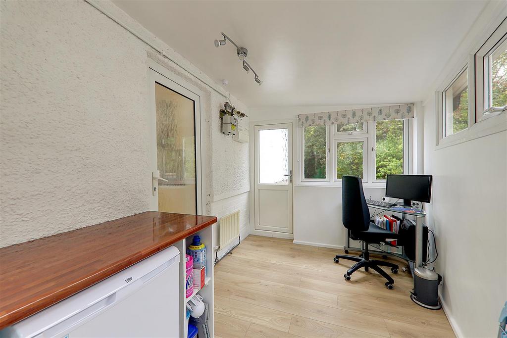 Utility Room / Study