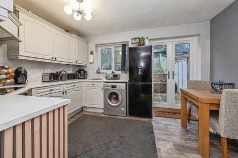 2 bedroom semi-detached house for sale, Stonedene Court, Heckmondwike, WF16
