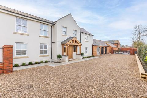 undefined, Glebe Farm, Wing