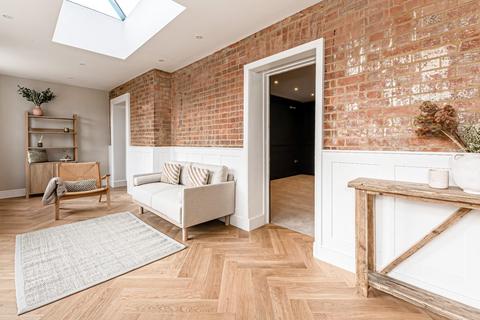 undefined, Glebe Farm, Wing