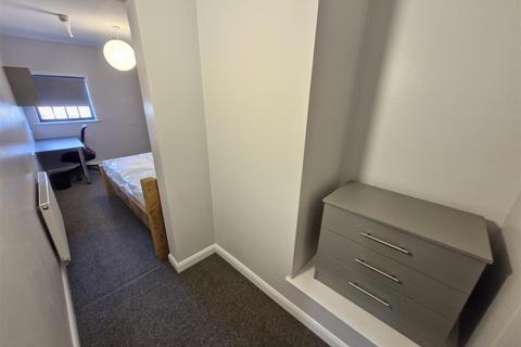 undefined, 5 Bed Student Flat on Robin Hood Street, Nottingham, NG3 1GF