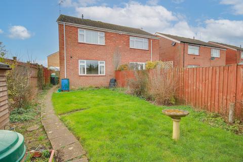 HEDGE END! POPULAR TOWN LOCATION! NO FORWARD CHAIN!