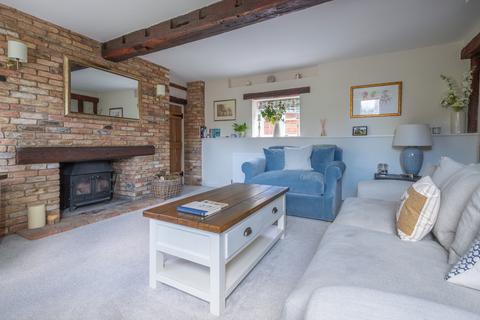 2 bedroom end of terrace house for sale, The Street, Newmarket CB8