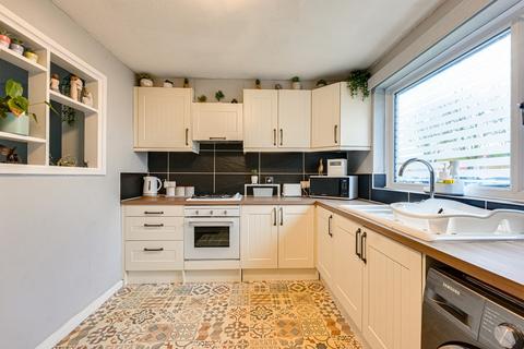 3 bedroom end of terrace house for sale, Rochford Road, Southend-on-sea, SS2
