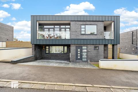 4 bedroom detached house for sale, Romilly Park Road, Barry CF62