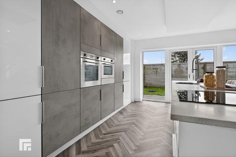 4 bedroom detached house for sale, Romilly Park Road, Barry CF62