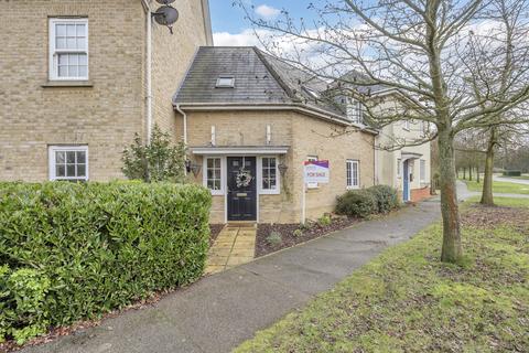 2 bedroom ground floor flat for sale, Drovers Avenue, Bury St Edmunds