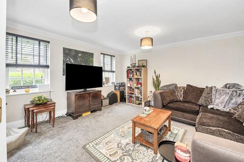 2 bedroom ground floor flat for sale, Drovers Avenue, Bury St Edmunds