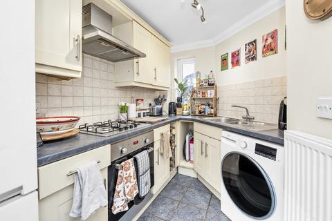 2 bedroom ground floor flat for sale, Drovers Avenue, Bury St Edmunds