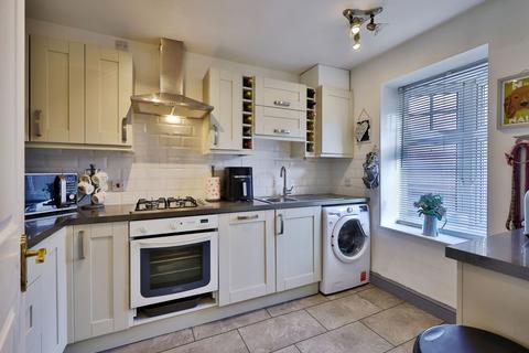 2 bedroom townhouse for sale, Meam Close, York YO10