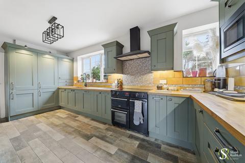 undefined, Lodge Lane, Dutton