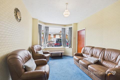 3 bedroom semi-detached house for sale, Horton Avenue, Stretton