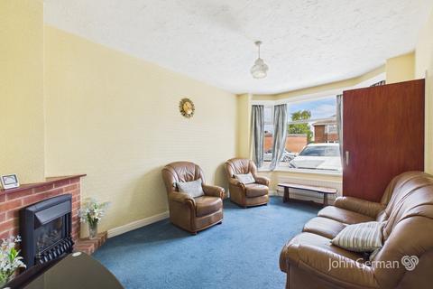 3 bedroom semi-detached house for sale, Horton Avenue, Stretton
