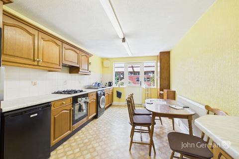 3 bedroom semi-detached house for sale, Horton Avenue, Stretton