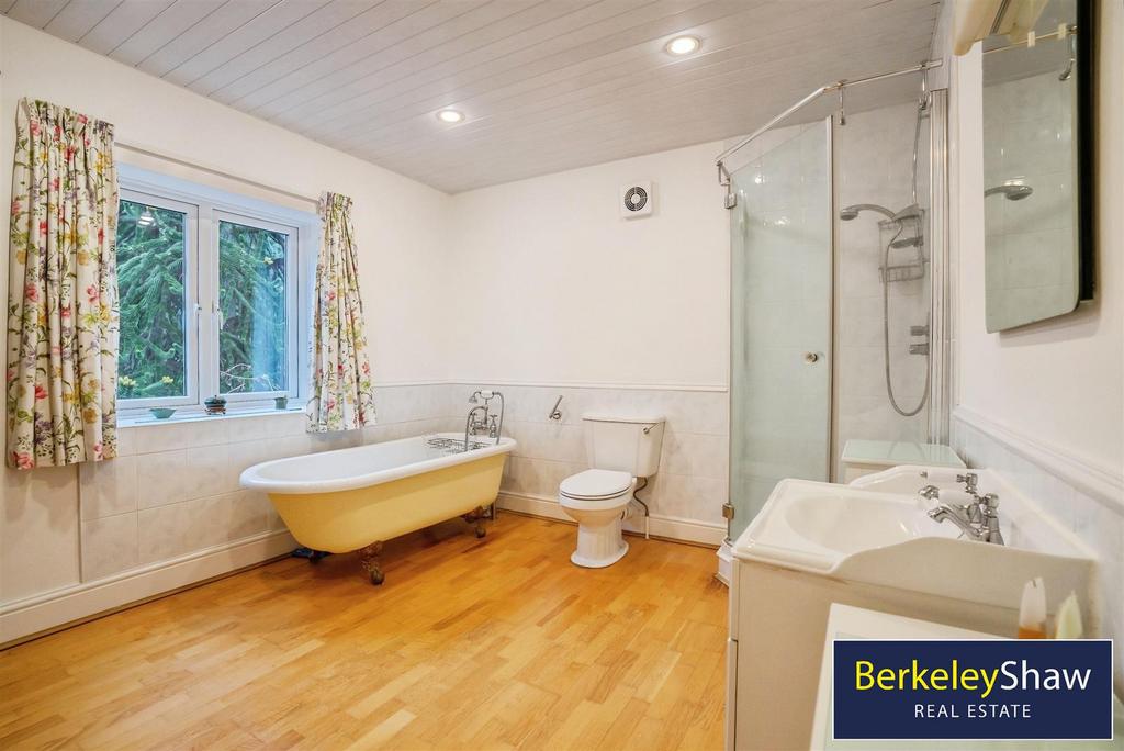 Ensuite