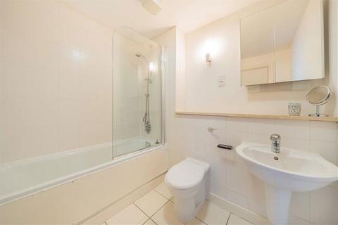 1 bedroom flat for sale, Lant Street, London SE1