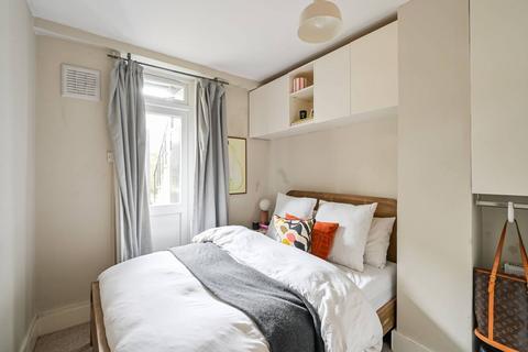 Yonge Park, Finsbury Park, London, N4