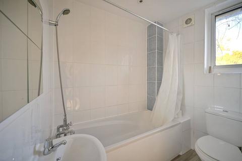undefined, The Triangle, Kingston, Kingston upon Thames, KT1