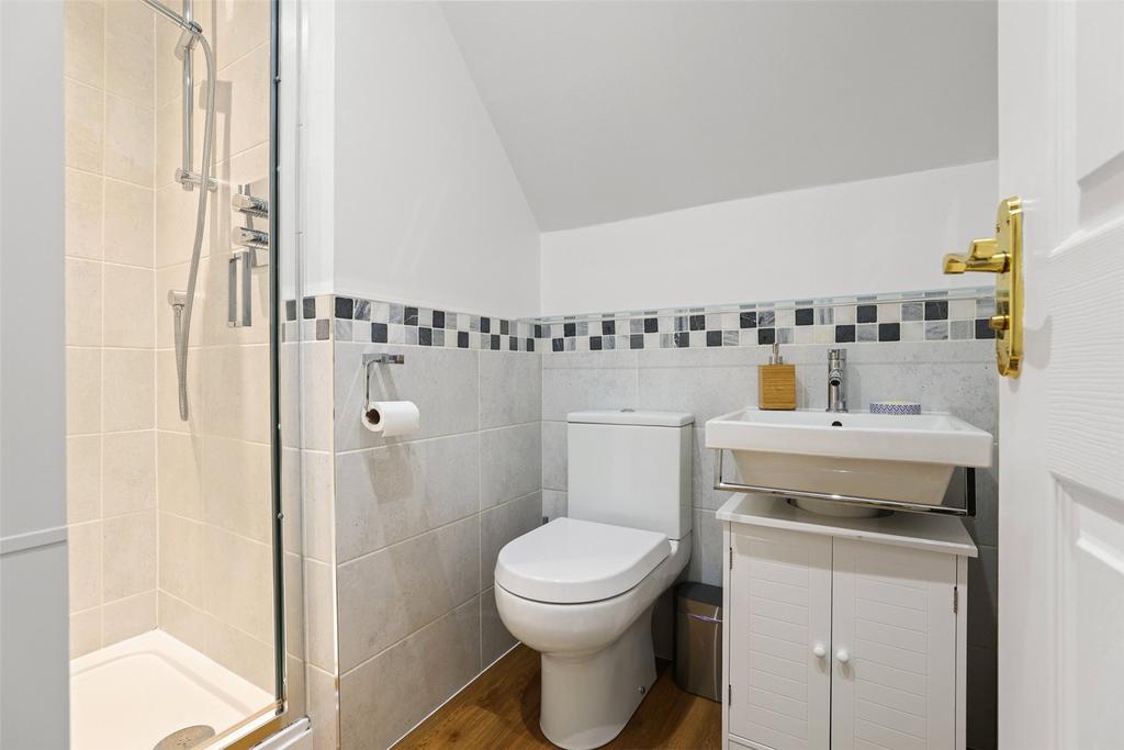 Bedroom 1 Ensuite