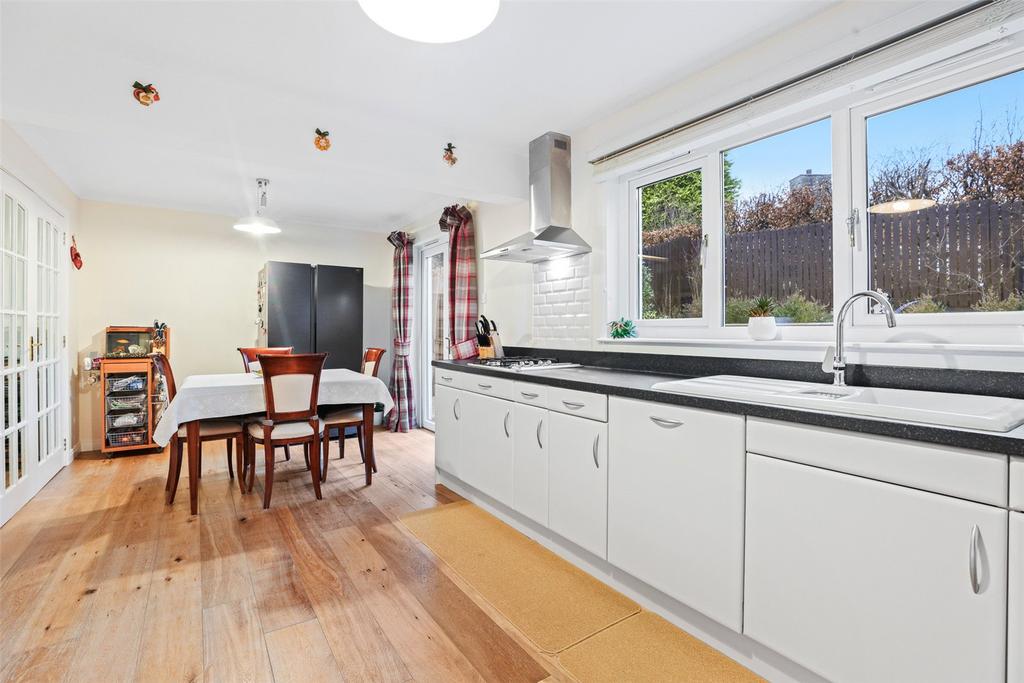 Kitchen/Dining