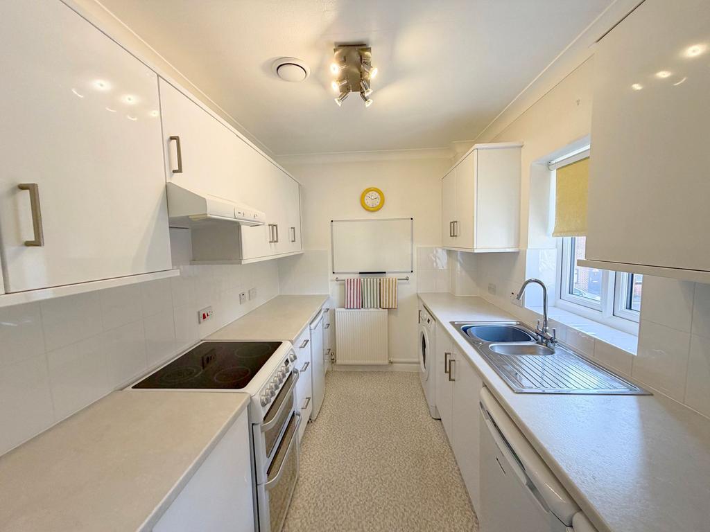 House in Oadby and Wigston, Leicestershire - View 4
