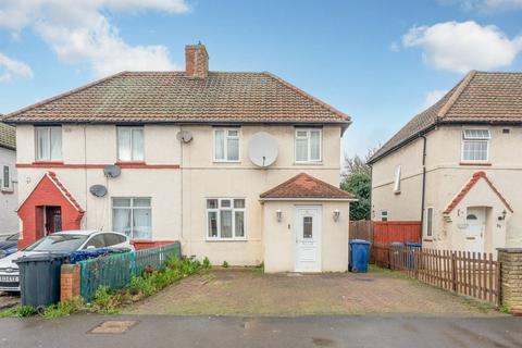 undefined, Long Drive, Greenford, UB6