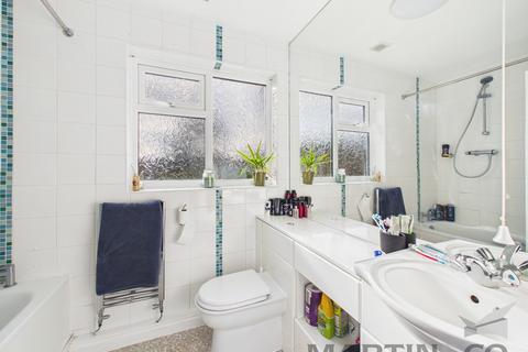 2 bedroom apartment to rent, Ryecroft Court, St Albans
