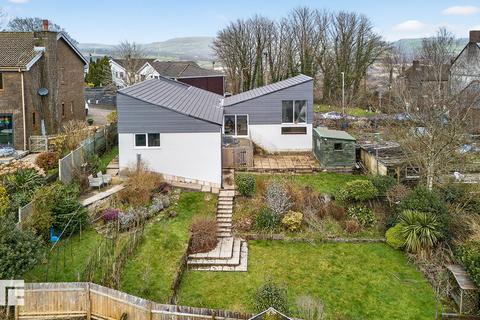 undefined, Dan-y-felin, Llantrisant