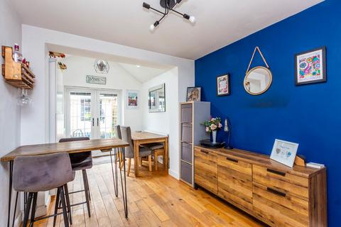 3 bedroom detached house for sale, Wellingborough Road, Rushden NN10
