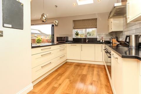 4 bedroom detached house for sale, Pershore Close, Wellingborough NN8