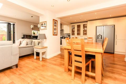 4 bedroom detached house for sale, Pershore Close, Wellingborough NN8