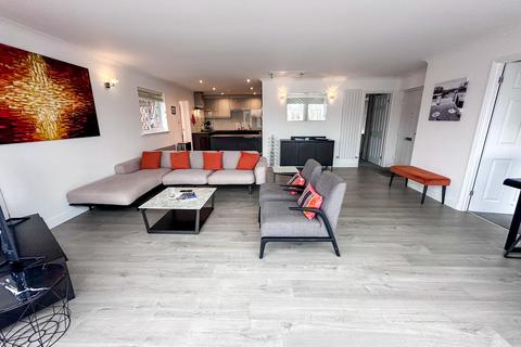 undefined, Thames Meadow, Shepperton