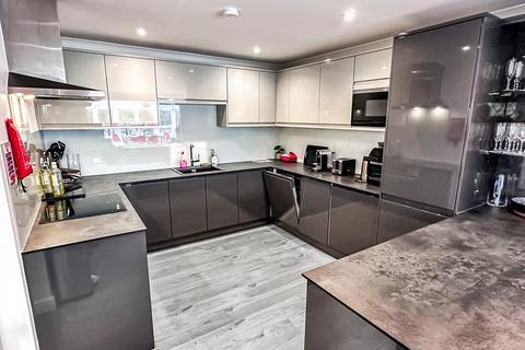 undefined, Thames Meadow, Shepperton