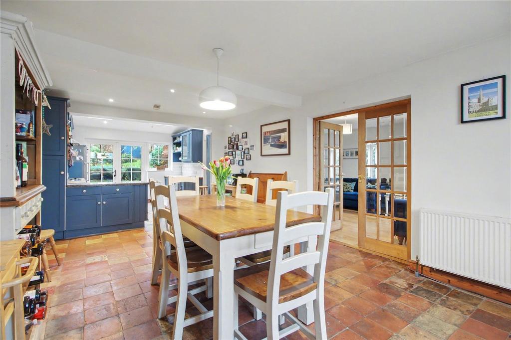 Kitchen/Dining