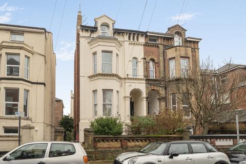 2 bedroom apartment for sale, Ashburton Road, Southsea