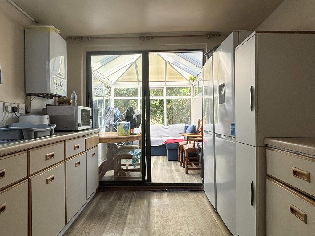 Kitchen (2)
