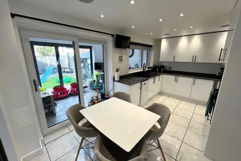 undefined, Gainsborough Drive , Bedworth