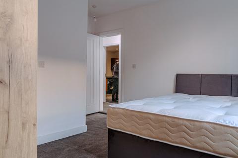 5 bedroom end of terrace house for sale, Hulton Street, Manchester